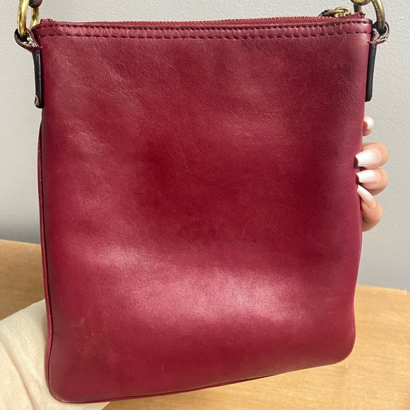 Coach Crossbody in Raspberry Leather - Picture 3 of 10